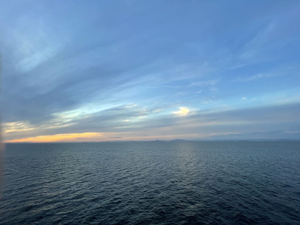 東京九州フェリー甲板からの夕焼け
